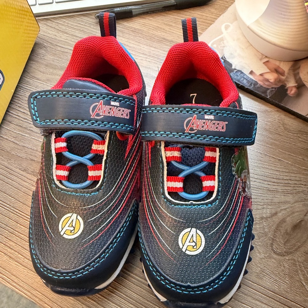Avengers Kids Sneakers - Navy and Scarlet